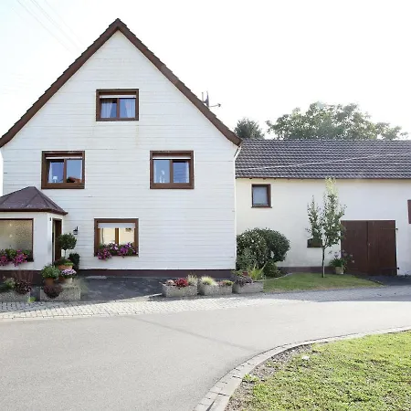 Appartement With Terrace And Pool In The Garden Pracht