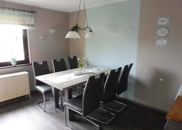 דירה With Terrace And Pool In The Garden *