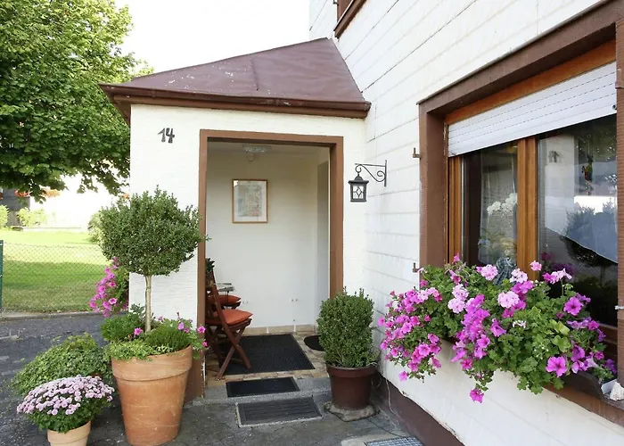 With Terrace And Pool In The Garden דירה Pracht