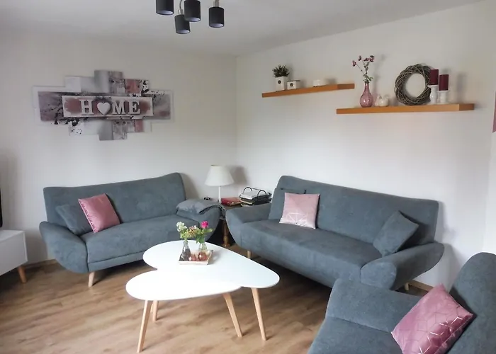 דירה With Terrace And Pool In The Garden