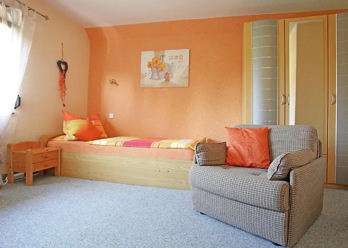 דירה With Terrace And Pool In The Garden